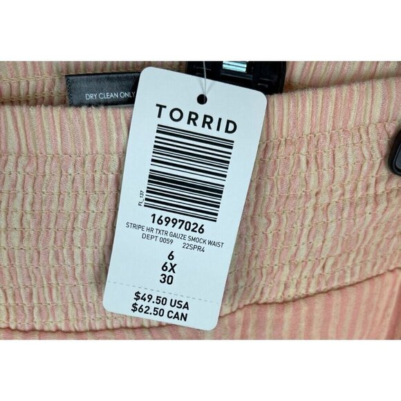 Torrid Plus 6 Peach Coral Lined Shirred Stretch Waistband Pockets Pull-On Short - Picture 5 of 5